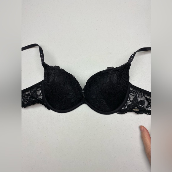 LVR BLK Push-up Plunge, 32C. *P1023 - Picture 2 of 9